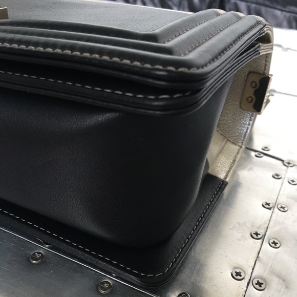 Chanel Bicolor Le Boy Flap Bag - Picture 7 of 14